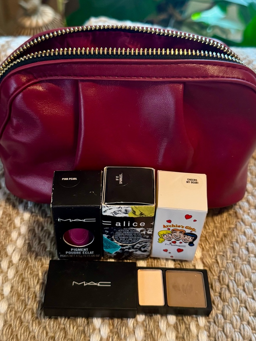 MAC Cosmetics Pink Pearl Pigment with Black Brow Shader Compact